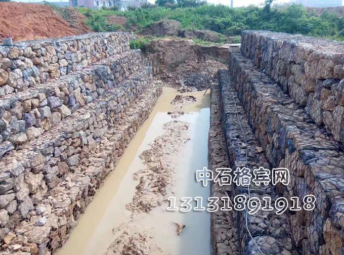 護(hù)岸格賓網(wǎng)、鍍鋅格賓網(wǎng)13131891918